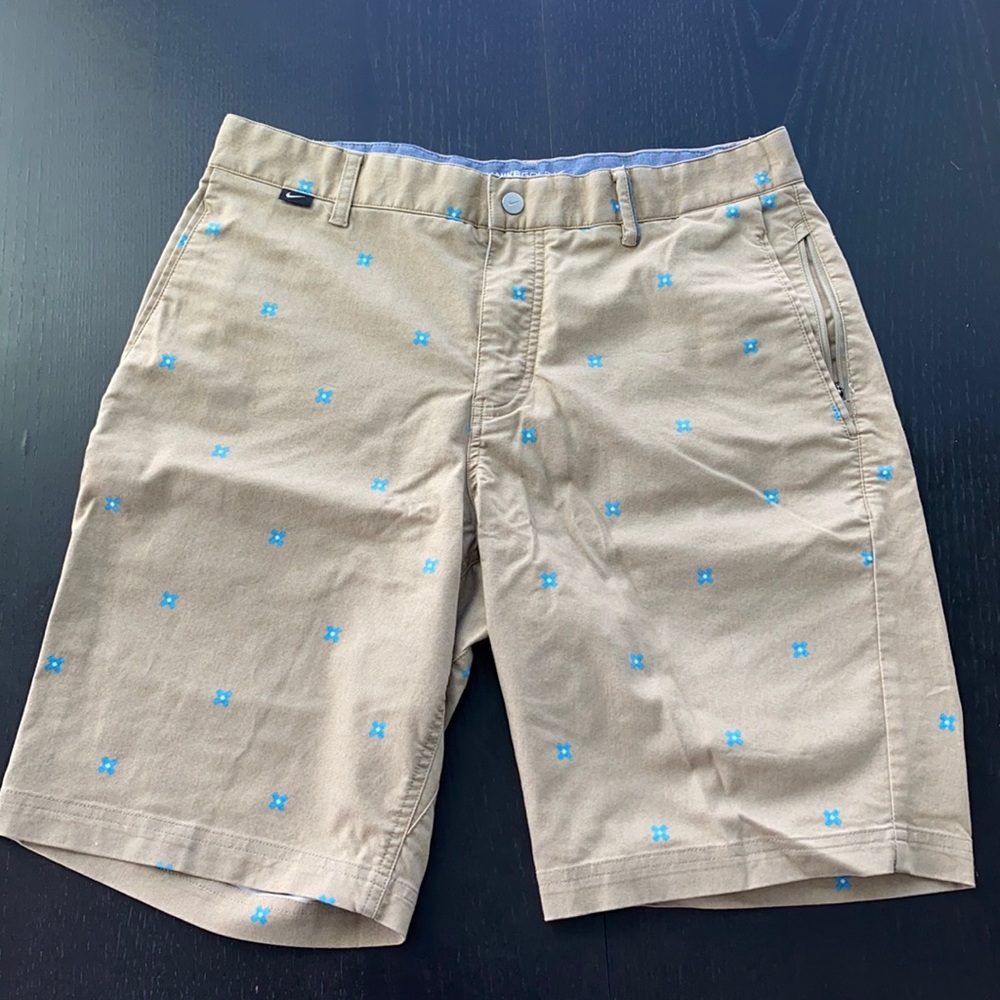Nike golf shorts